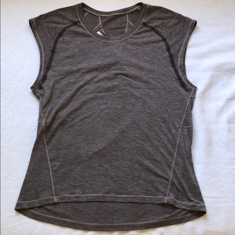 Lululemon purple shirt size 6